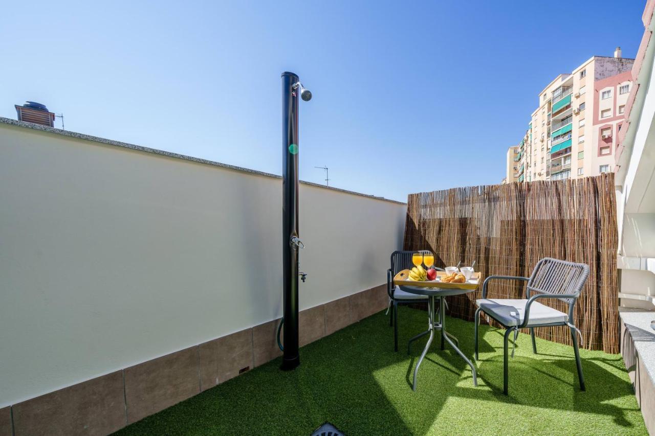 Old Town Pool & Parking Apartment Malaga